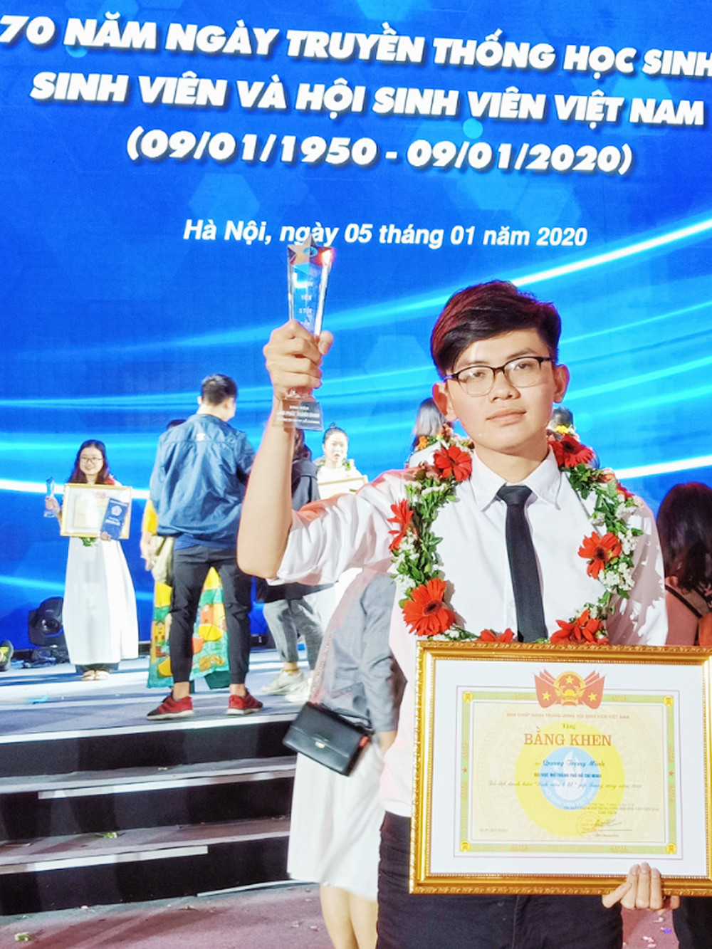 Phát huy tiềm năng trí tuệ của sinh viên Việt Nam trong công cuộc dựng xây đất nước ảnh 2