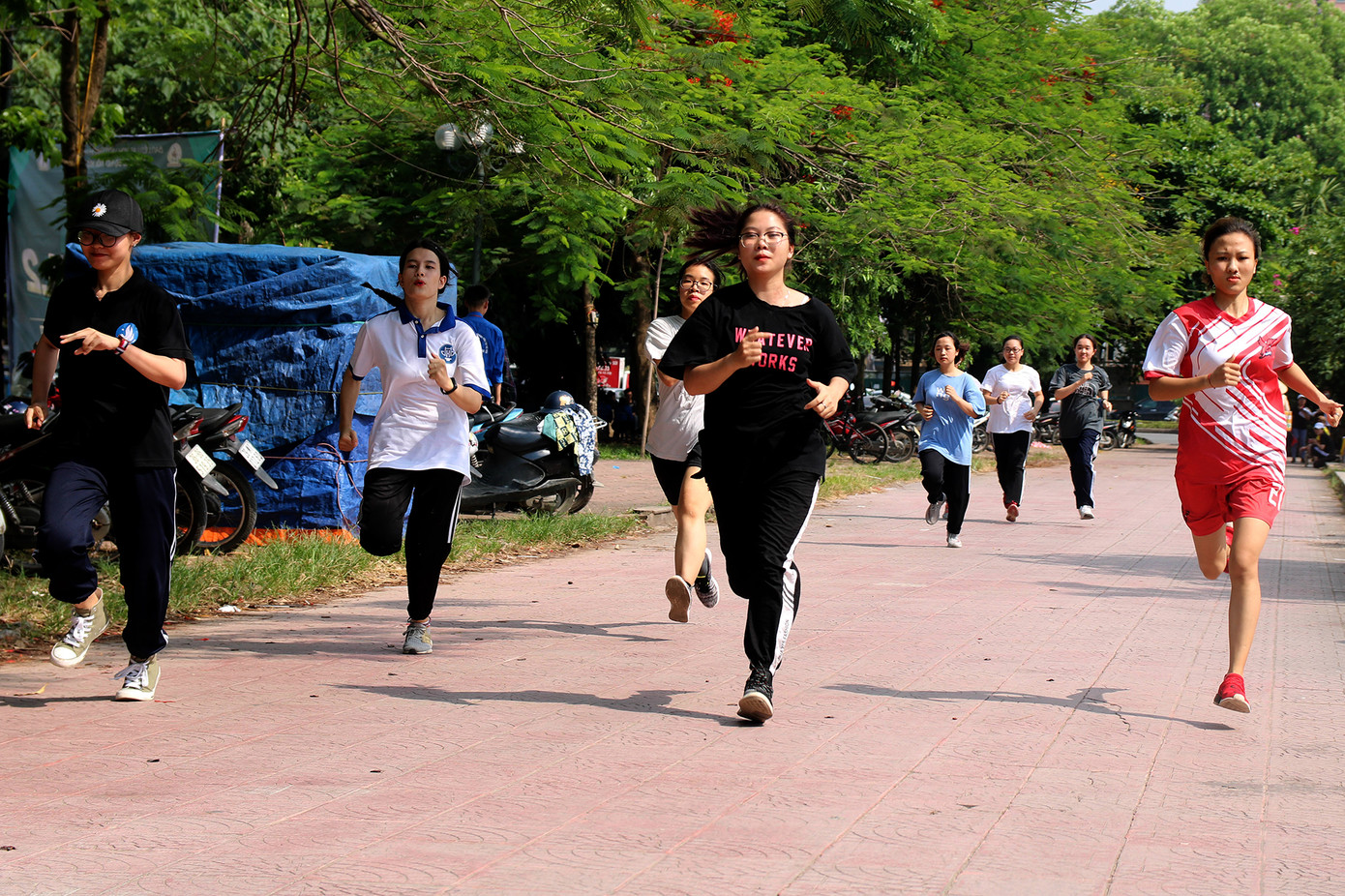 Nữ sinh viên Kiến trúc tranh tài thể thao ảnh 4