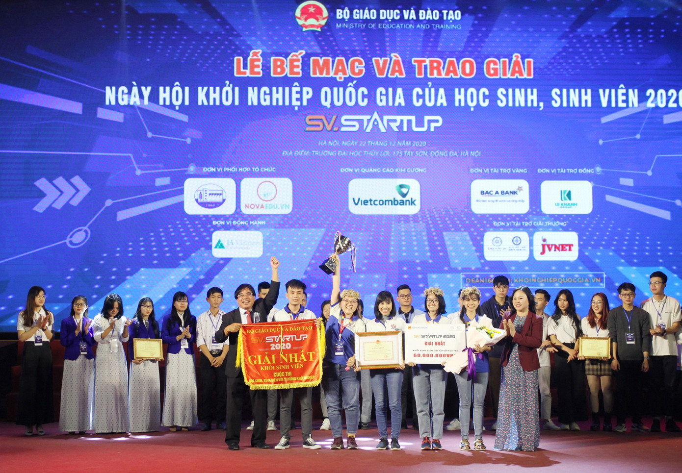 Trao ý tưởng khởi nghiệp xuất sắc nhất cho nhóm học sinh Đắk Lắk ảnh 2
