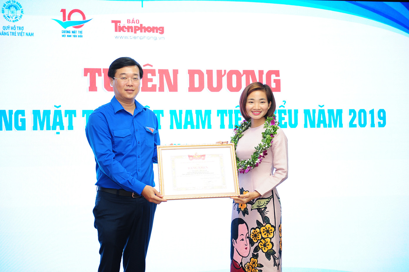 Trao giải thưởng Gương mặt trẻ Việt Nam tiêu biểu năm 2019. Tuyên dương 20 “Gương mặt trẻ Việt Nam tiêu biểu” và “Gương mặt trẻ Việt Nam triển vọng” ảnh 1