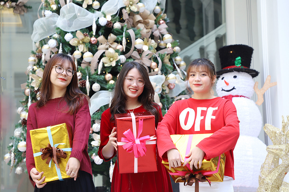 Điểm check-in Noel 2020 “đốn tim sinh viên“ ảnh 1