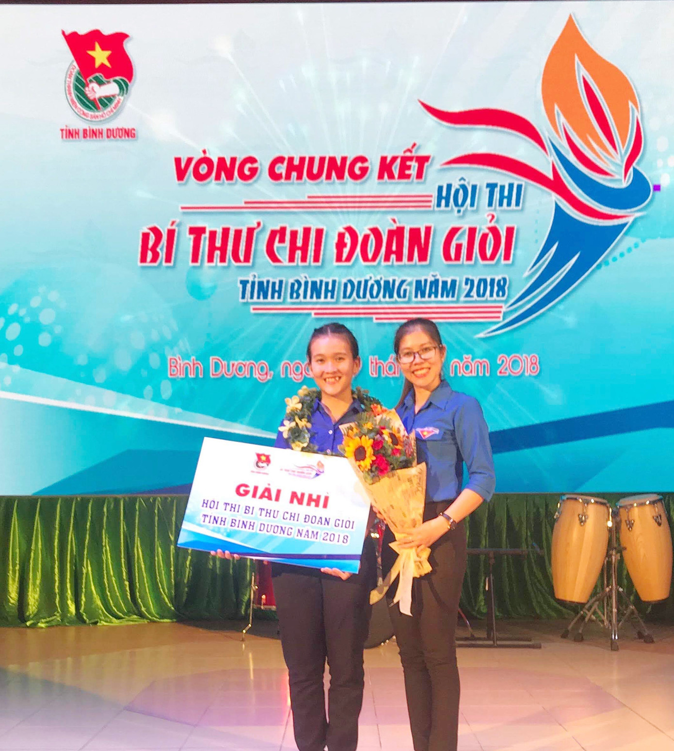 Nữ sinh con nhà nghèo tự xây dựng cho mình bảng thành tích đáng nể ảnh 6