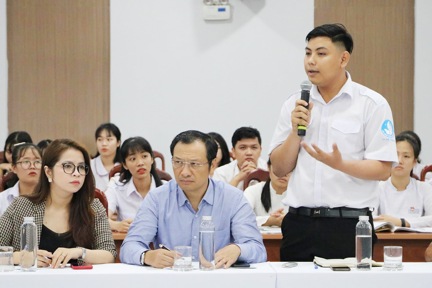 Anh chàng lớp trưởng điển trai chuyên đi “săn” giải thưởng ảnh 6