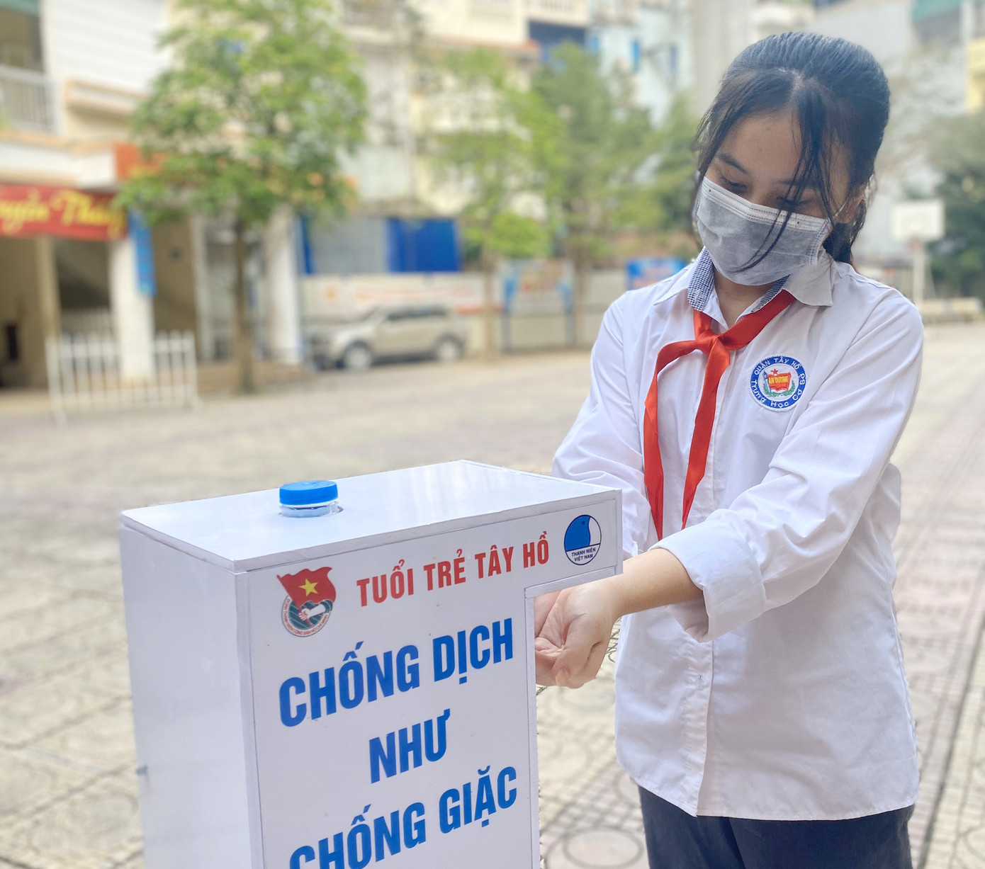 Thanh niên Thủ đô lập chốt hỗ trợ học sinh, sinh viên trở lại trường ảnh 2