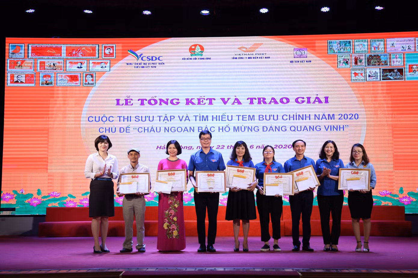Học sinh lớp Ba giành giải Nhất cuộc thi Sưu tầm và tìm hiểu tem Bưu chính ảnh 3