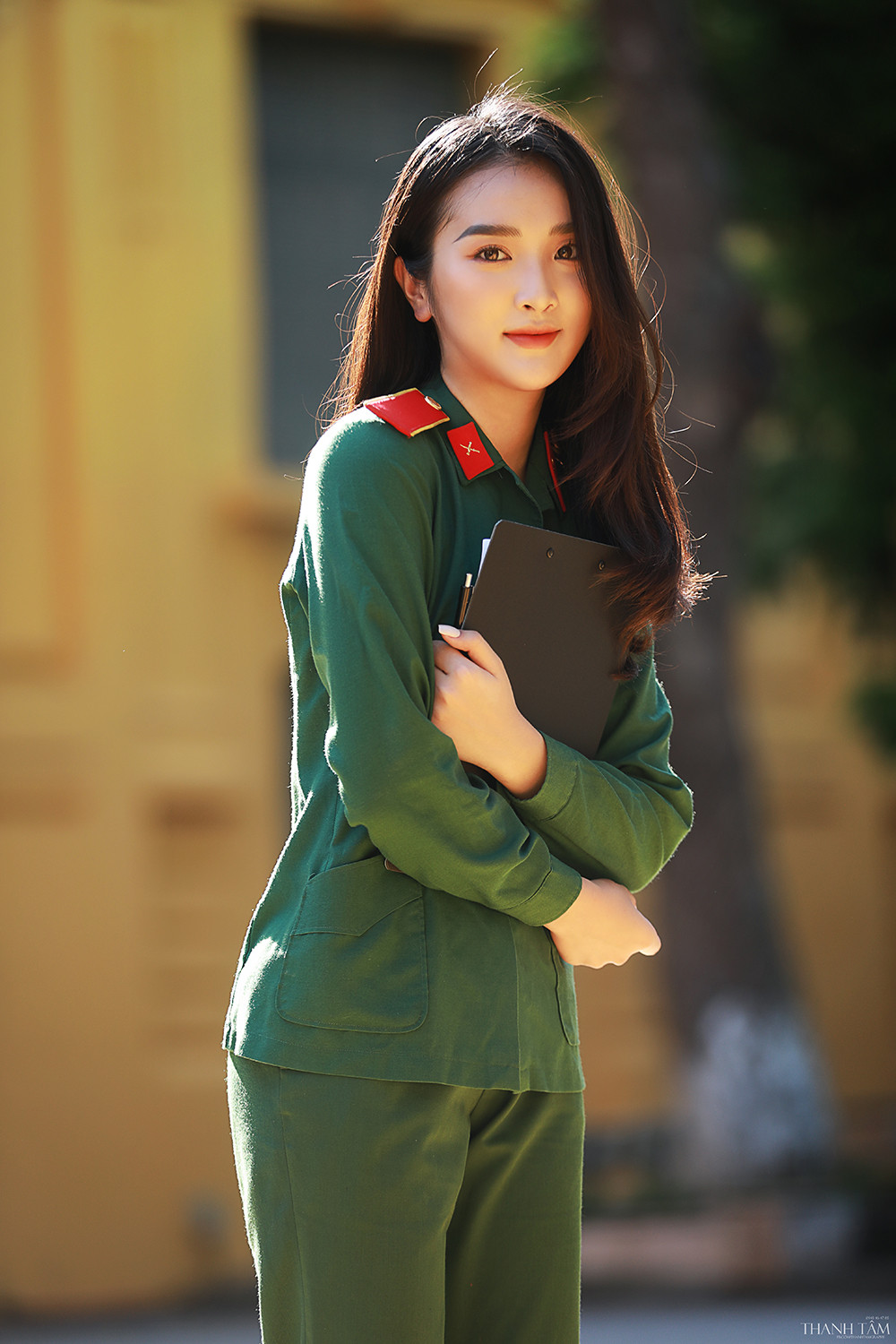 Nữ sinh viên trường ĐH Văn hóa Nghệ thuật Quân đội có gương mặt đẹp như minh tinh ảnh 4