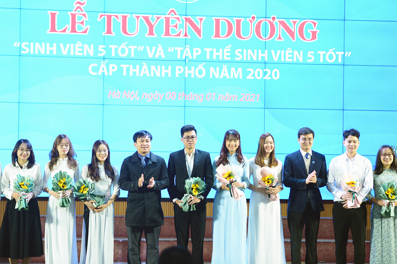 Tuyên dương những hình mẫu sinh viên Thủ đô ảnh 1