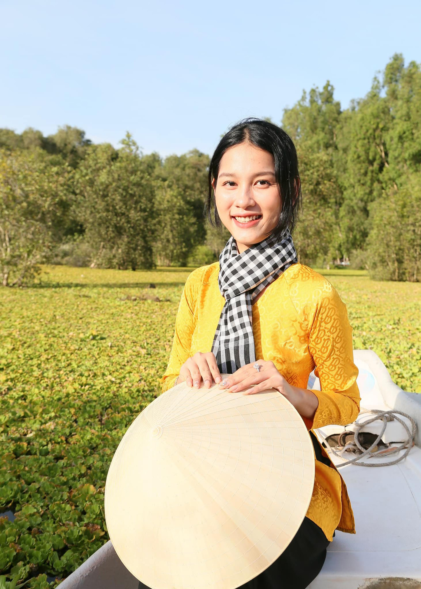 Nhan sắc rạng ngời của nữ sinh viên giành vương miện Hoa khôi Sinh viên Việt Nam 2020 ảnh 11