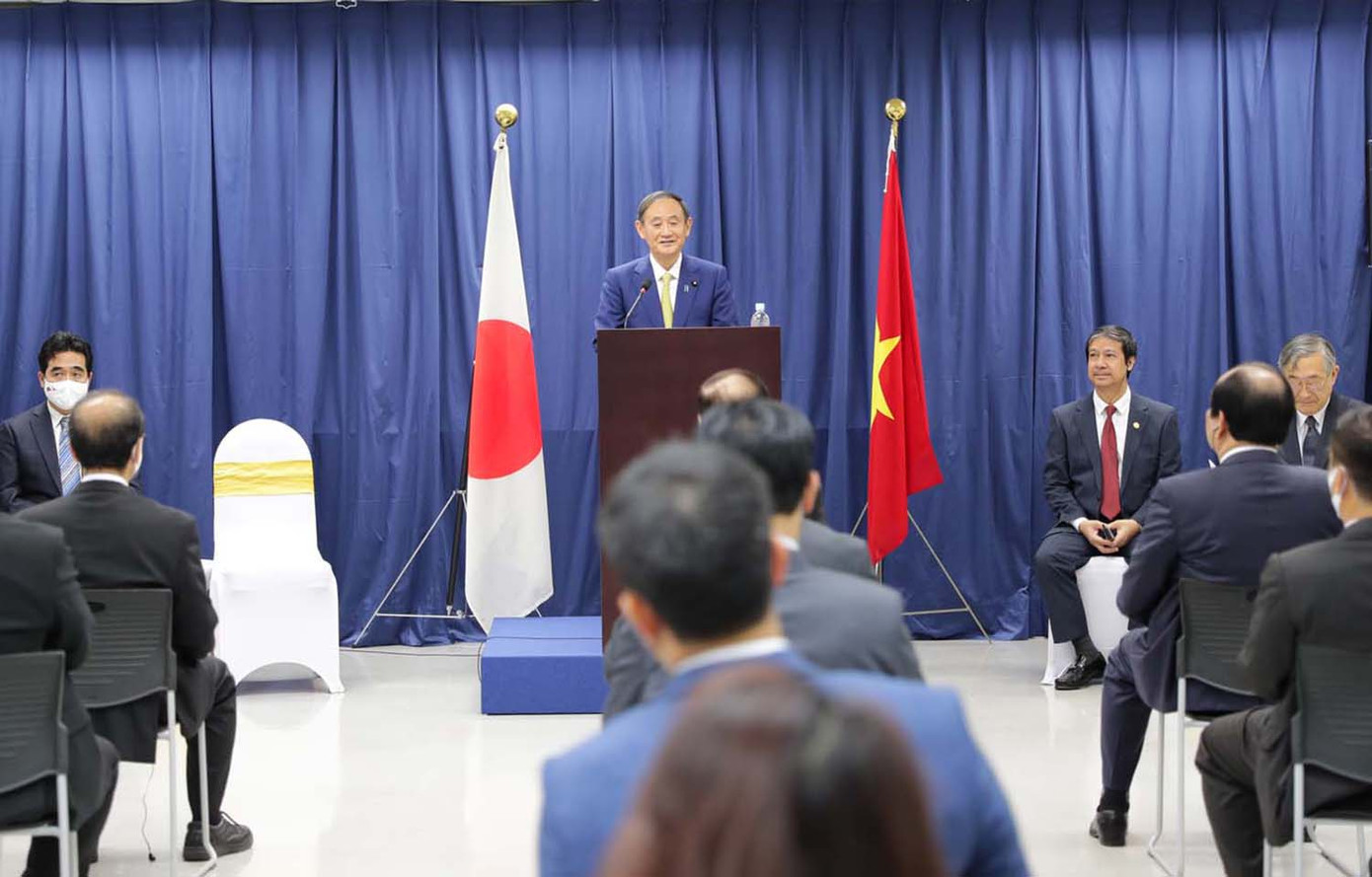 Thủ tướng Nhật Bản thăm và giao lưu với sinh viên trường ĐH Việt Nhật ảnh 2