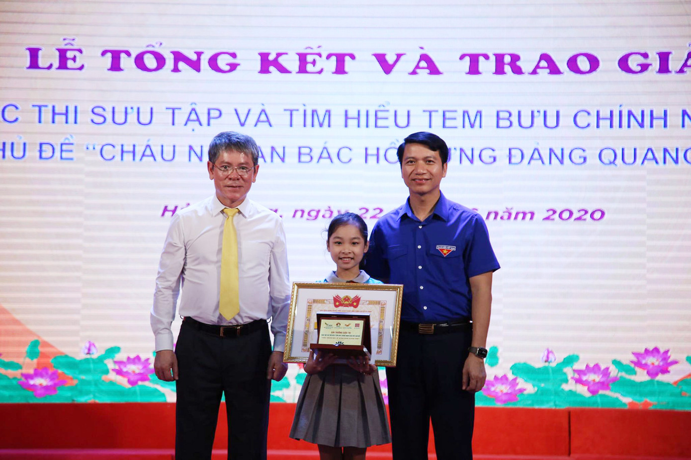 Học sinh lớp Ba giành giải Nhất cuộc thi Sưu tầm và tìm hiểu tem Bưu chính ảnh 1