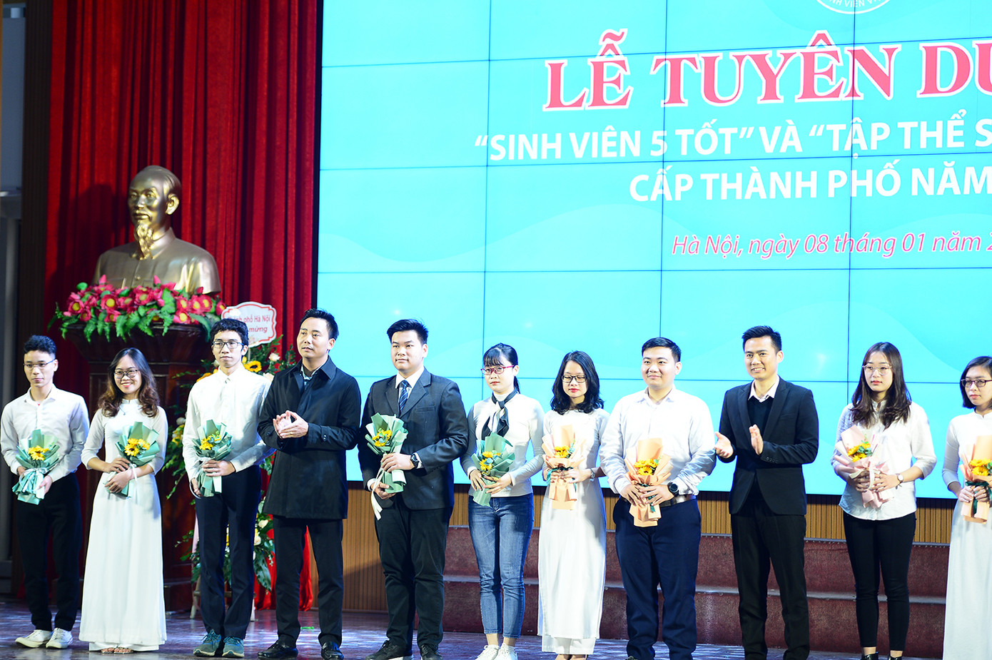 Tuyên dương những hình mẫu sinh viên Thủ đô ảnh 4