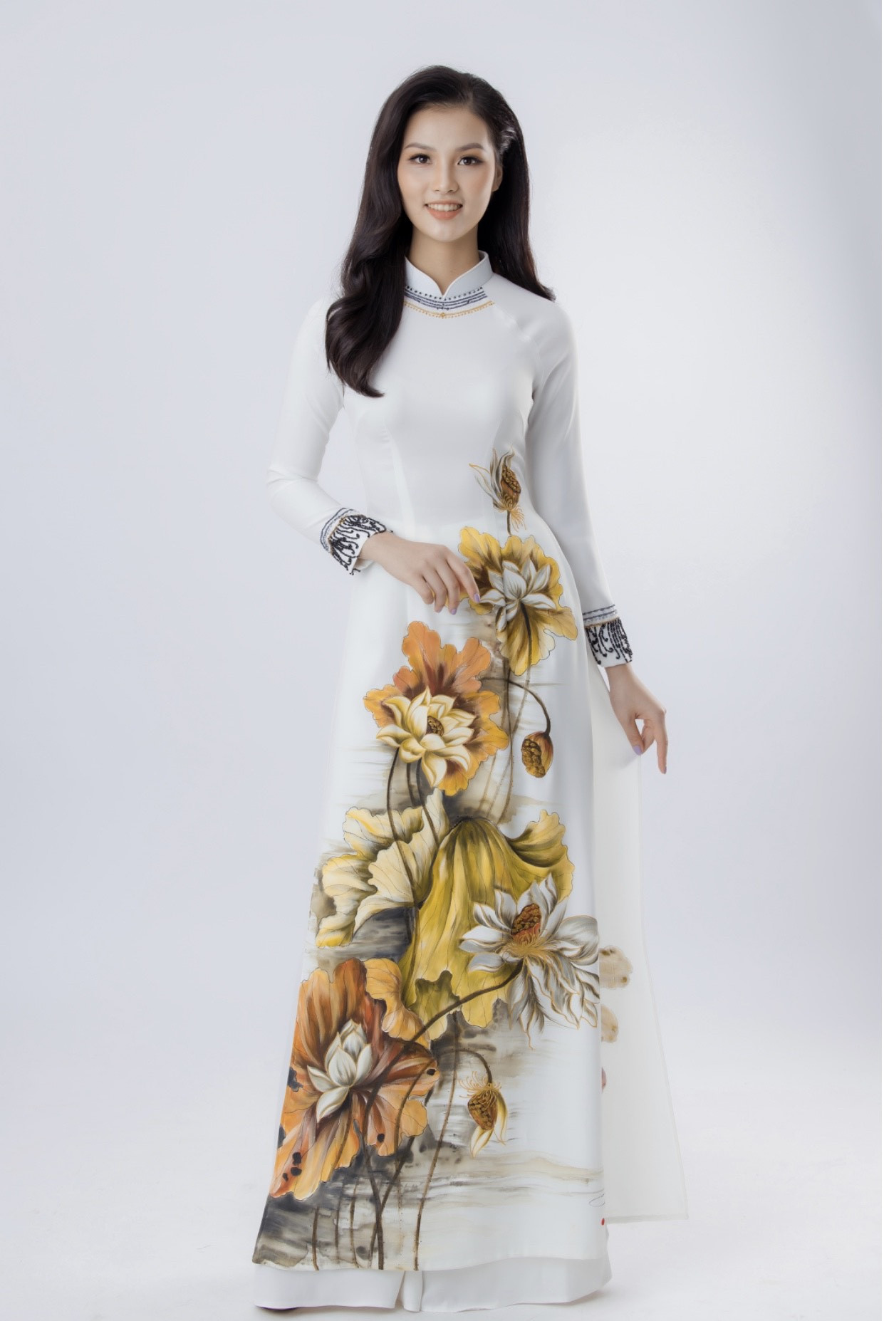 Nữ sinh Học viện Ngân hàng 10 năm ấp ủ giấc mơ thi Hoa hậu Việt Nam ảnh 2