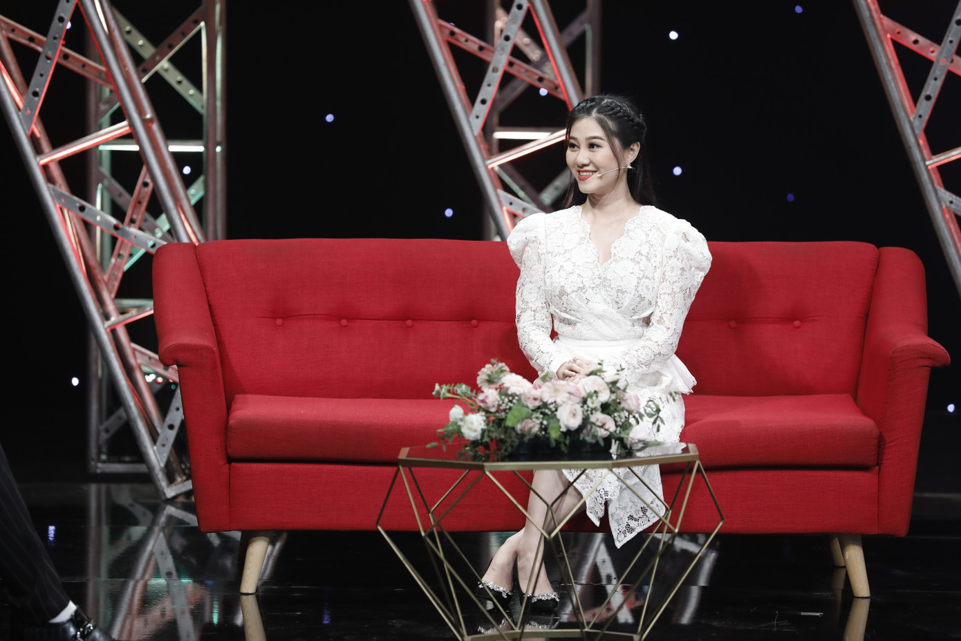 Con gái NSND Thanh Tòng từng muốn bỏ nghề khi cha qua đời ảnh 1