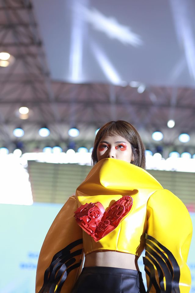 Nữ sinh sở hữu đôi chân dài 1,08m dự thi Hoa hậu Việt Nam 2020 ảnh 2