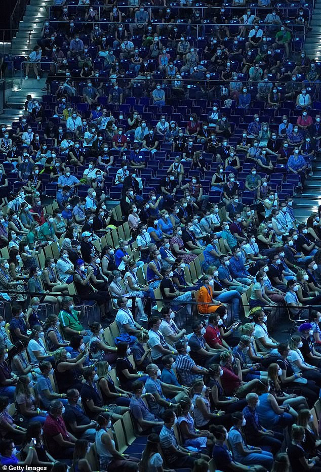 Showbiz 24/8: MC Thảo Vân xúc động trước món quà sinh nhật của con trai ảnh 8