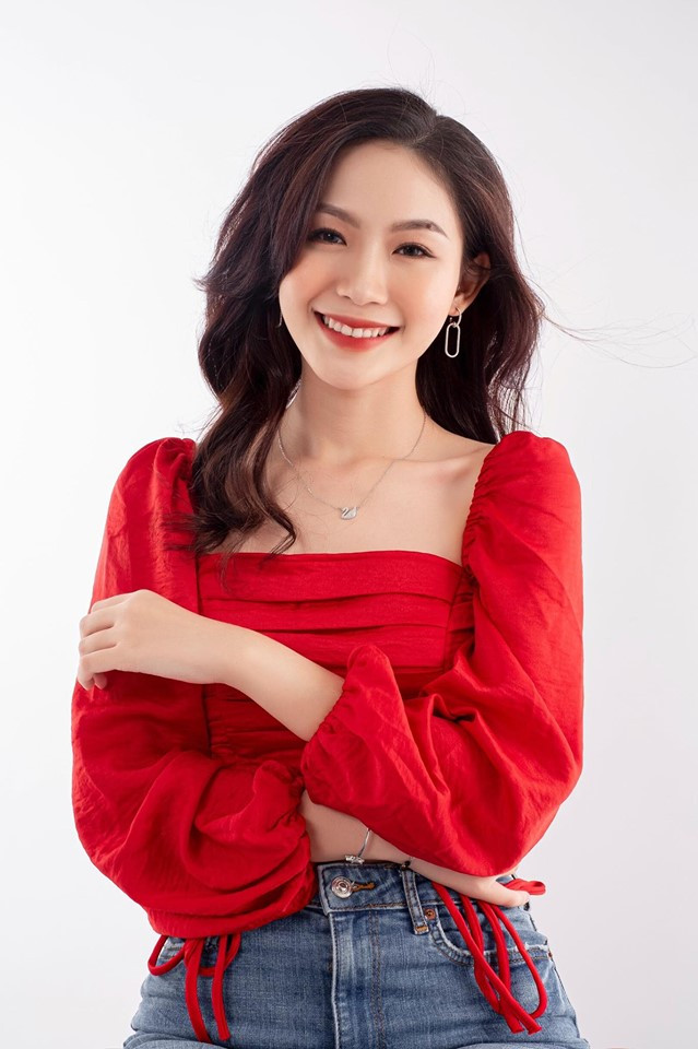 Cô gái đẹp 'sương sương' như Hoa hậu Thu Thảo tại Hoa hậu Việt Nam 2020 ảnh 2