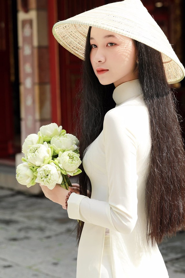 Nhan sắc ‘nàng thơ xứ Huế’ dự thi Hoa hậu Việt Nam 2020 khiến nhiều người mê mẩn ảnh 4