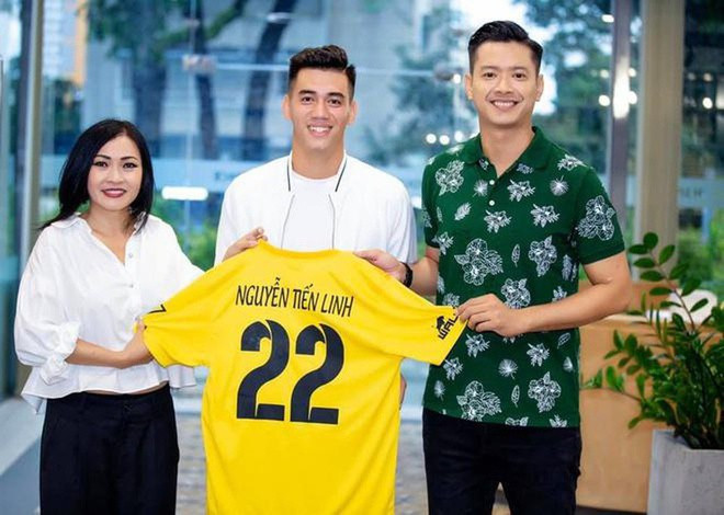 Showbiz 22/8: Quỳnh Nga lên tiếng về tin đồn ghen khi Việt Anh được một cô gái 'thả thính' ảnh 4