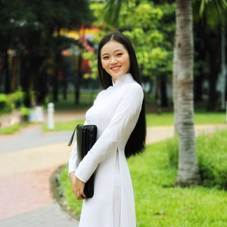 Nữ sinh Đại học Ngoại thương tiết lộ bất ngờ khi tham gia Hoa hậu Việt Nam 2020 ảnh 4