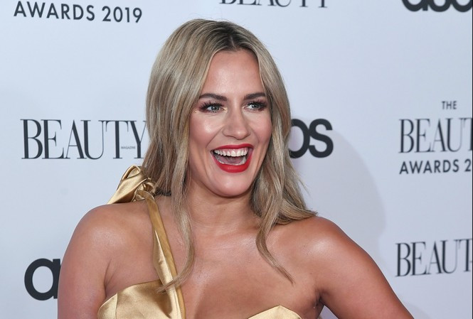 Showbiz 7/8: Tom Cruise cầu hôn Angelina Jolie? ảnh 5