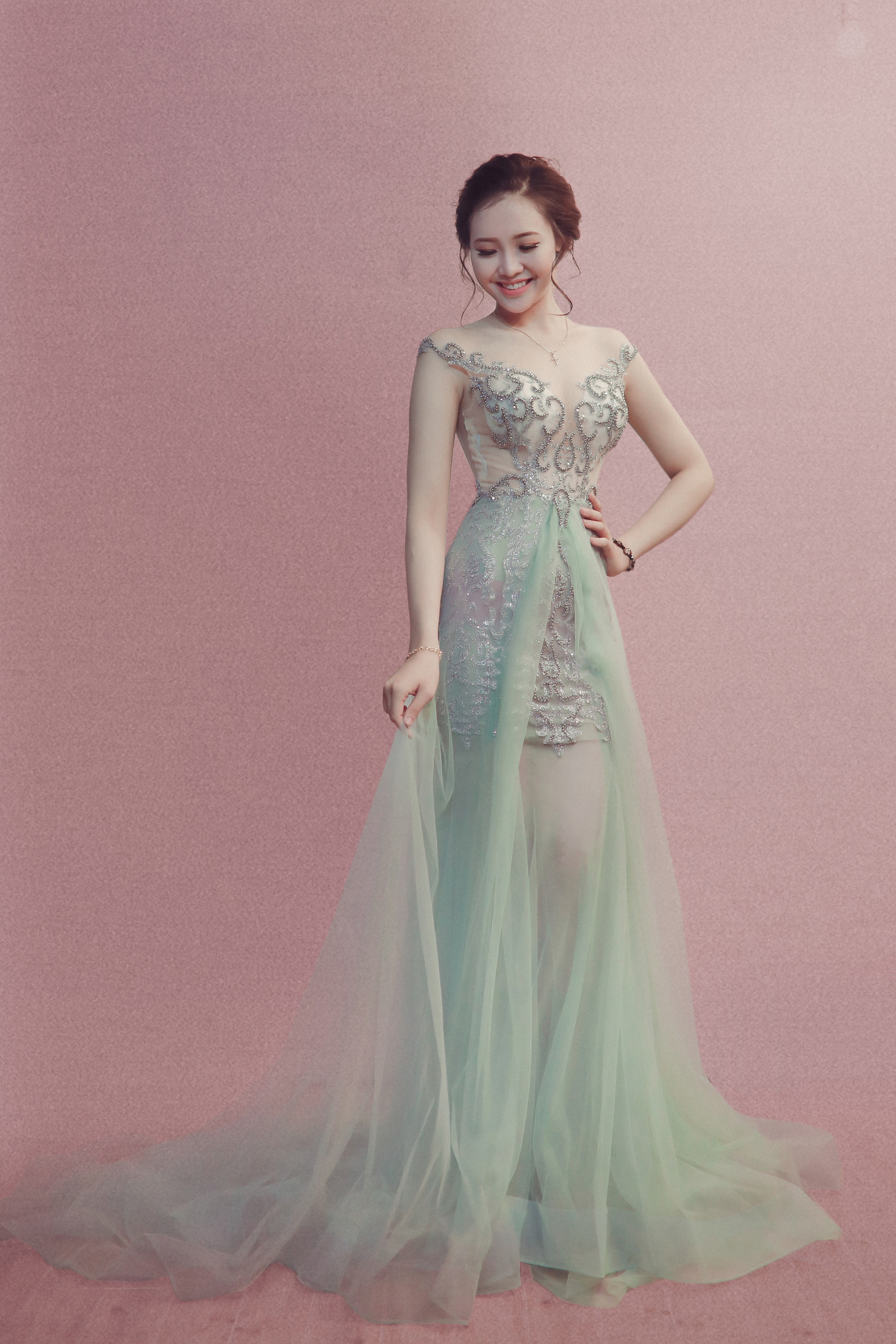 Nhan sắc ‘kẹo ngọt’ của cô gái Quảng Nam dự thi Hoa hậu Việt Nam 2020 ảnh 6