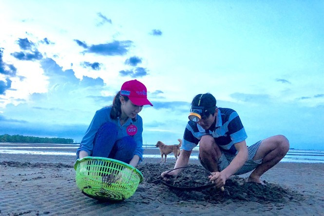 'Gương mặt khả ái' Hoa hậu Việt Nam 2018 giờ ra sao? ảnh 6