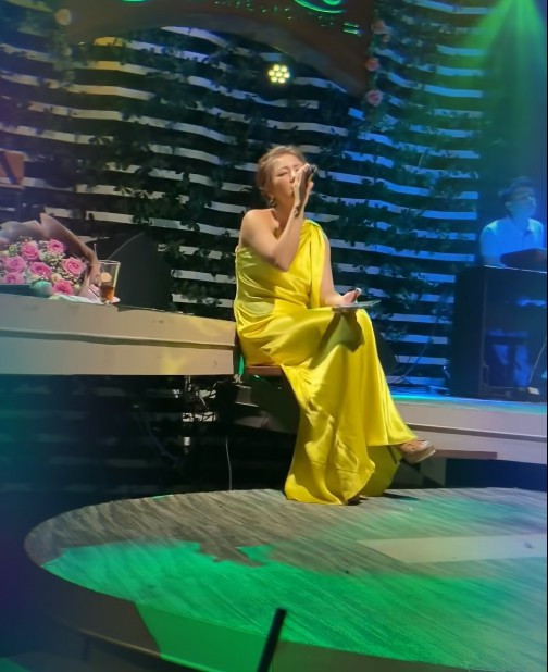 Showbiz 5/8: Nghệ sĩ Hoài Linh, Ngọc Sơn, Bằng Kiều ủng hộ Đà Nẵng ảnh 3