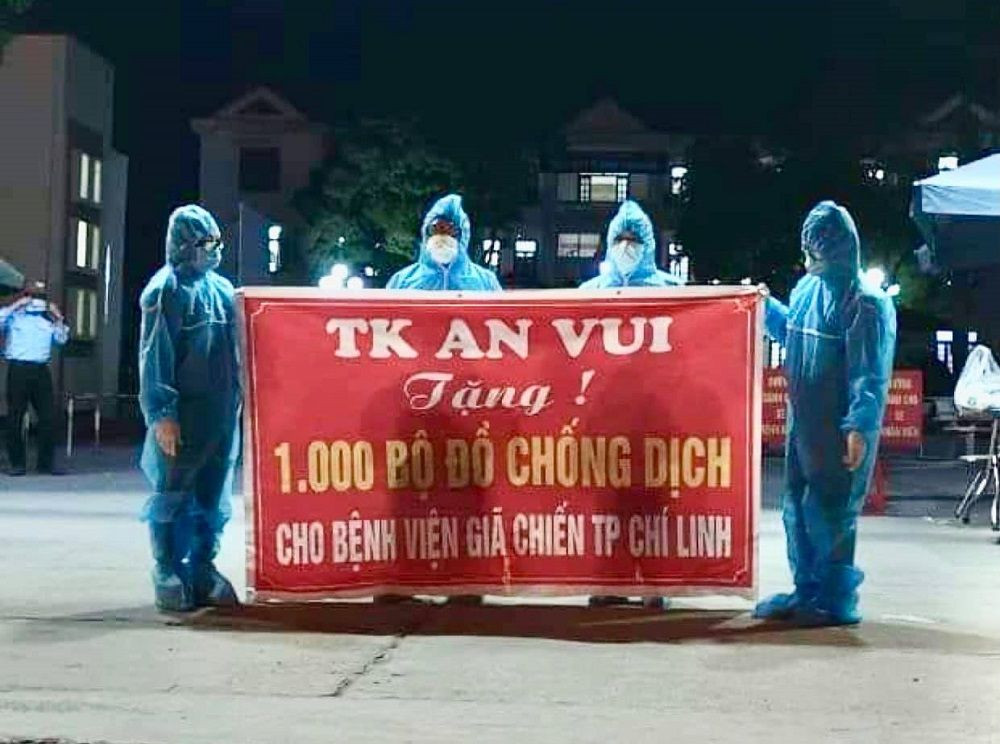 “Phiên chợ 0 đồng” và những chuyến xe giải cứu nông sản Hải Dương của nghệ sĩ Việt ảnh 12