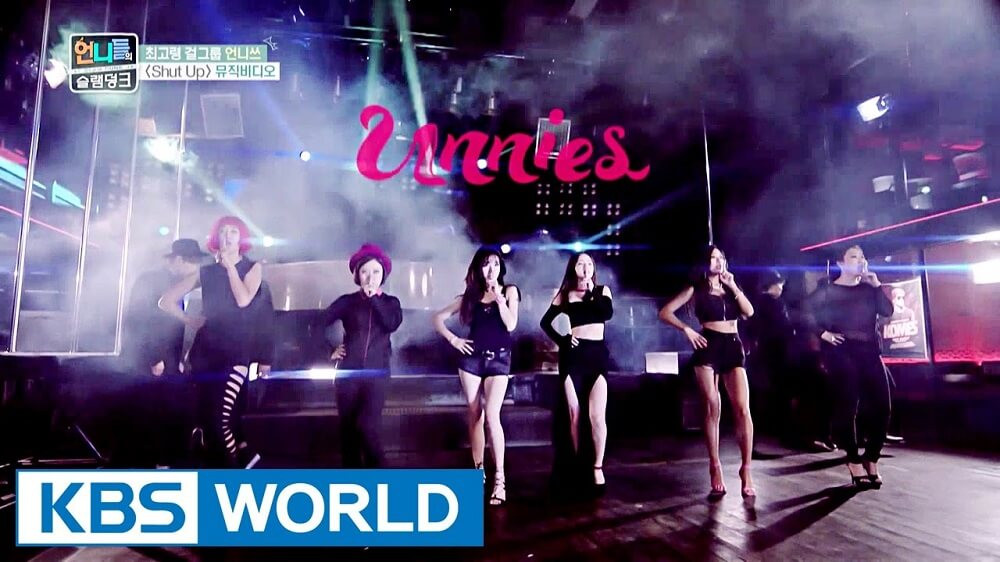 Xem gì cho ngầu: “Ở nhà một mình” và học “quân sự” online với các idol K-Pop ảnh 10