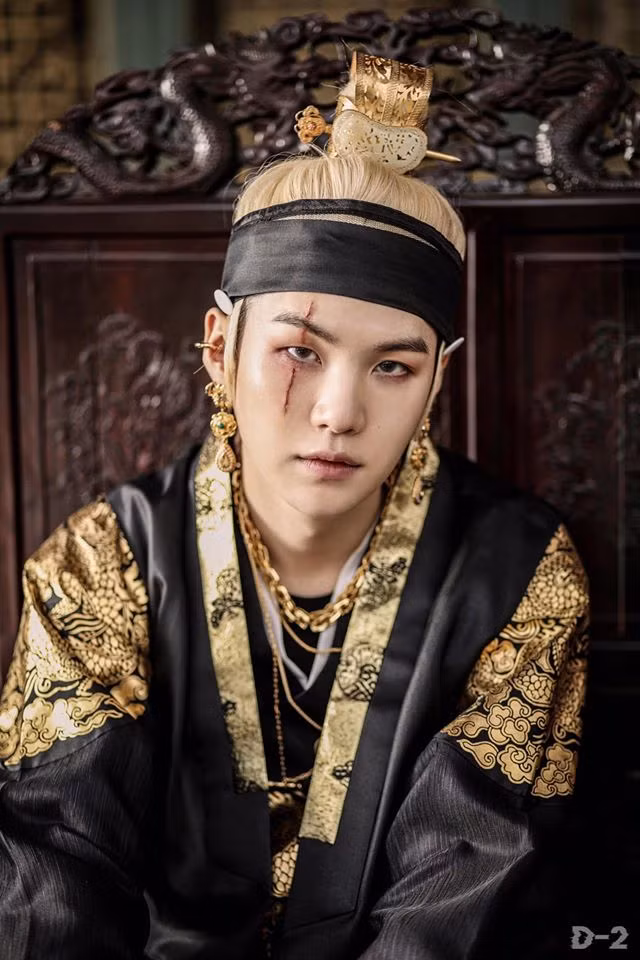 Agust D - Suga (BTS) “đi đường quyền” cực mạnh, làm nên lịch sử trên BXH Billboard ảnh 3