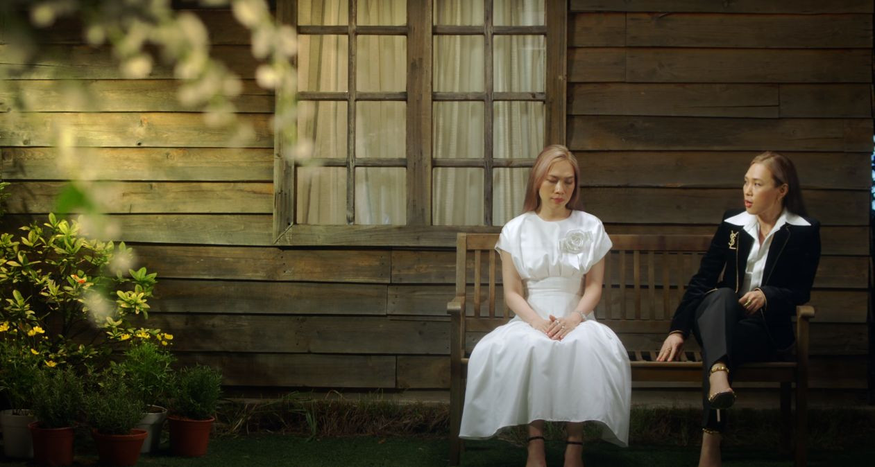 Mỹ Tâm phân thân chóng mặt trong MV “Đúng Cũng Thành Sai” khiến fan thích thú ảnh 5