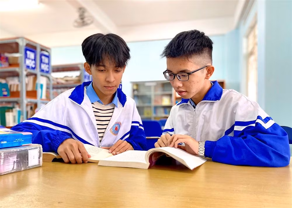 Độc nhất vô nhị: Nam sinh chuyên Toán nhưng đạt giải Nhất môn Văn cấp quốc gia ảnh 2