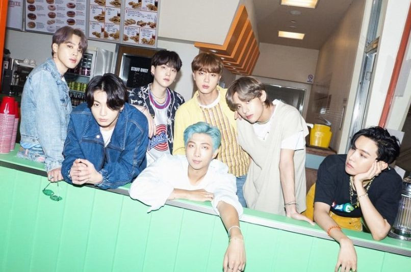 Sau 24h đầu tiên, BTS bùng nổ với loạt thành tích và kỷ lục siêu ngầu cùng “Dynamite” ảnh 4