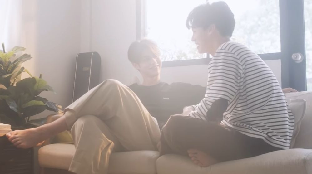 Trước giờ G, BrightWin “đốn tim” khán giả với MV nhạc phim “Still Together” siêu ngọt ngào ảnh 3