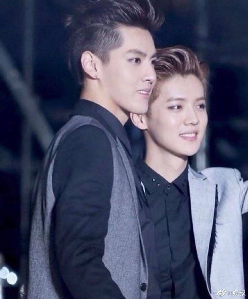 C-Biz tuần qua: Ngô Diệc Phàm - Lộc Hàm bất ngờ song ca, Vương Nhất Bác “tẩu tán” tạp chí ảnh 2