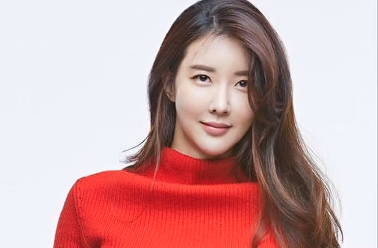 Nữ diễn viên Jang Mi In Ae nổi đóa khi bị netizen nhắc nhở việc đeo khẩu trang ảnh 2