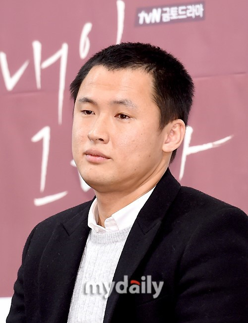 HOT: “Quân Vương Bất Diệt” bổ sung thêm đạo diễn, hy vọng cứu vãn chỉ số rating ảm đạm ảnh 1