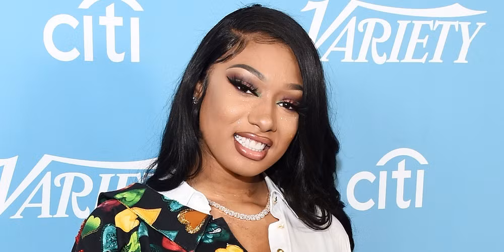 Đề cử Grammy 2021 gây tranh cãi: Beyoncé và Taylor Swift áp đảo, The Weeknd trắng tay ảnh 4