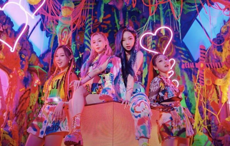 aespa debut với “Black Mamba”: Netizen liệu có hát “yêu thì yêu, không yêu thì yêu“? ảnh 1