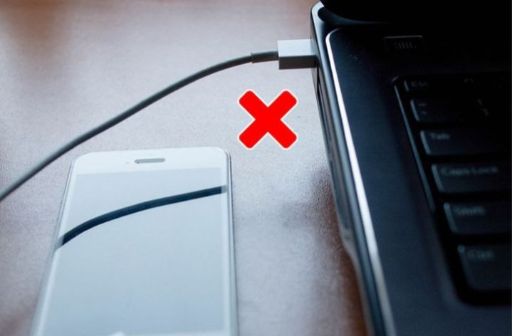 10 sai lầm cực nguy hiểm khi sạc pin điện thoại bạn cần phải dừng ngay và luôn! ảnh 10