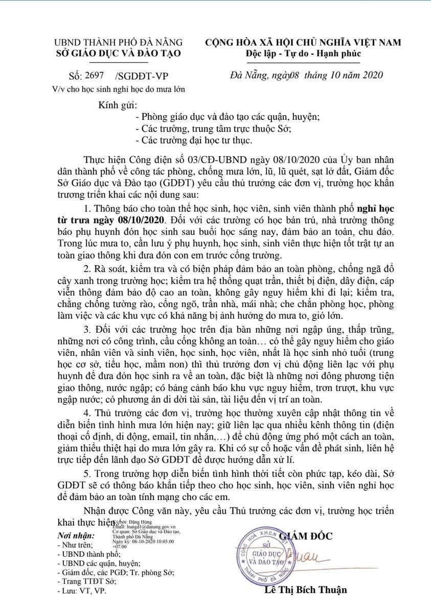 Đi học chưa đầy một tháng, teen Đà Nẵng lại “ngừng đến trường” vì mưa lũ ảnh 1