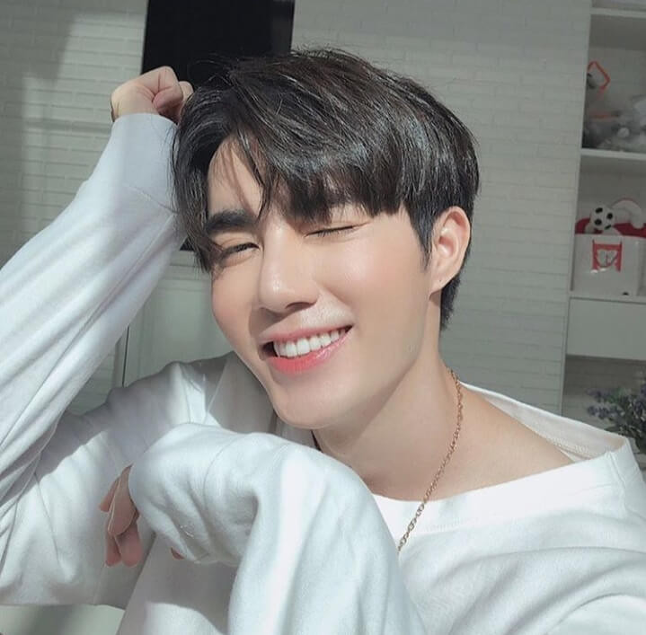 5 điều thú vị về Zee Pruk Panich (Why R U? The Series) mà fan cứng cần biết ảnh 4