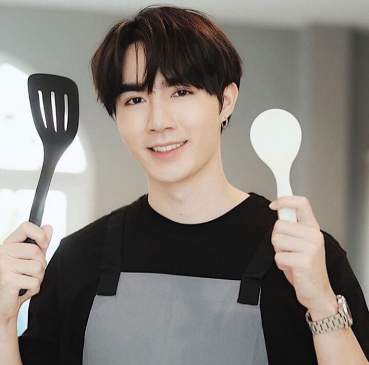 5 điều thú vị về Zee Pruk Panich (Why R U? The Series) mà fan cứng cần biết ảnh 5