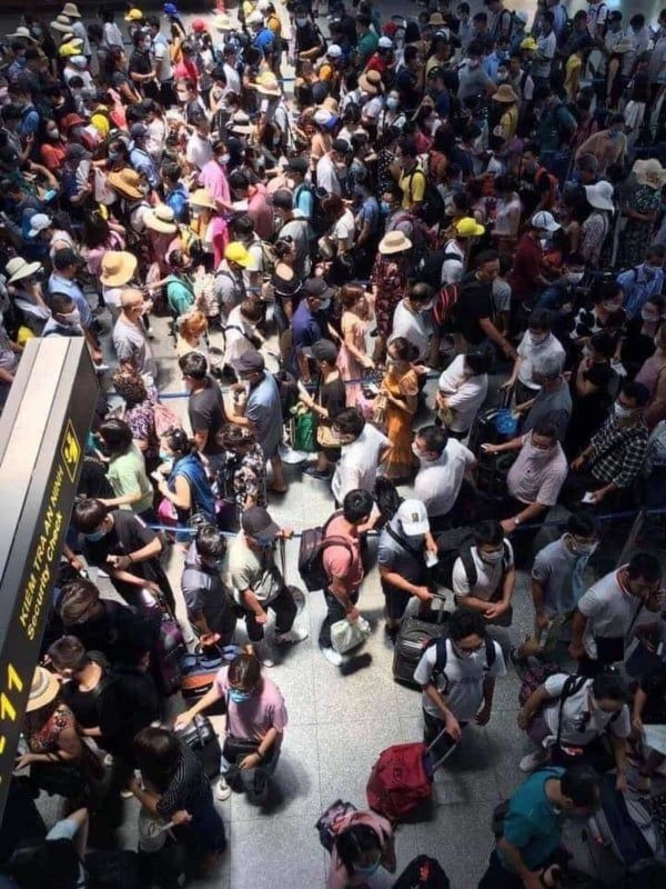 Thực hư tin đồn sân bay Đà Nẵng “vỡ trận” sau khi xuất hiện ca bệnh nghi nhiễm COVID-19 ảnh 1