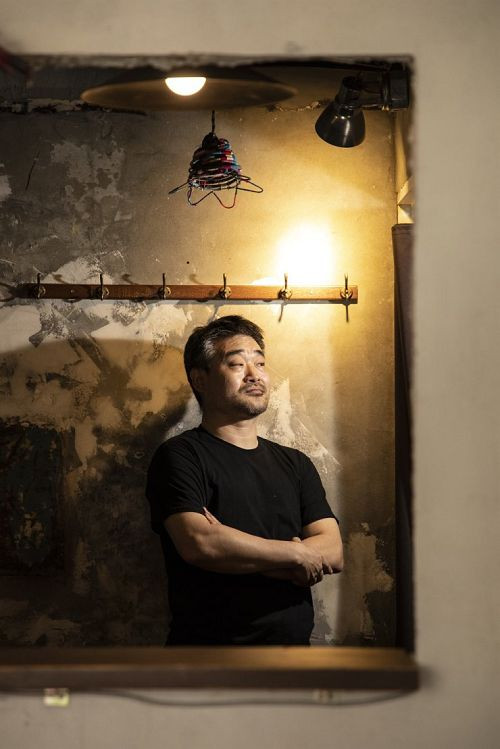 “Bật mí” tác giả thực sự đứng sau những tác phẩm của Moon Young trong “Điên Thì Có Sao“ ảnh 1