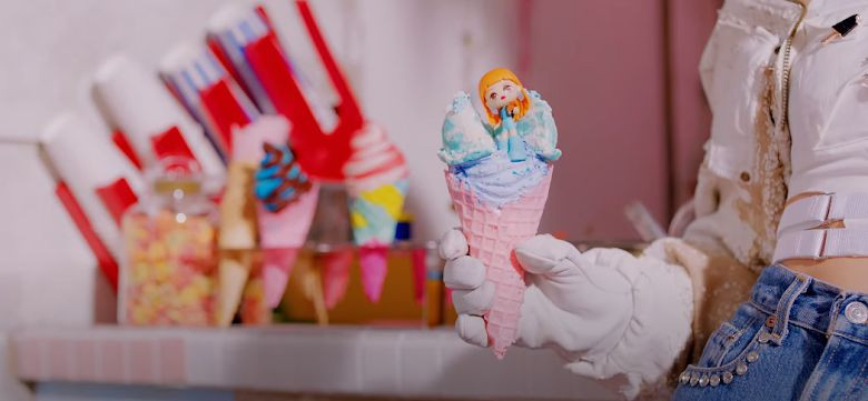 6 chi tiết siêu hay ho nhưng có thể bạn đã bỏ lỡ trong MV “Ice Cream” của BLACKPINK ảnh 2