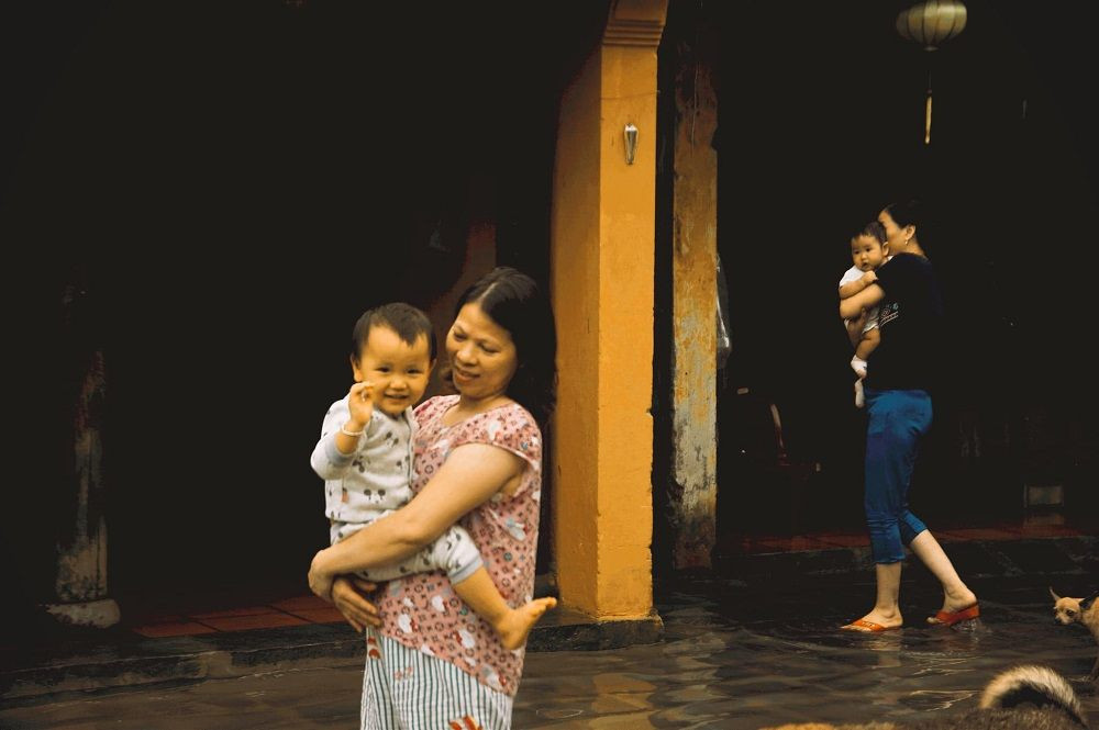 Những câu chuyện đáng yêu đằng sau bộ ảnh “Venice Hội An” thắp sáng những ngày mưa lũ ảnh 6