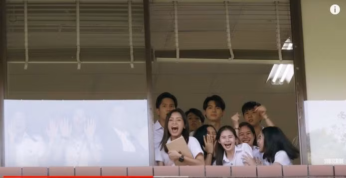 2gether The Series: Sarawat chẳng ngại nói cho cả thế giới biết mình yêu Tine ảnh 7