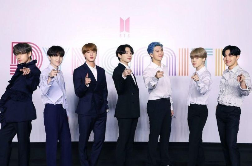 BTS đại thắng tại “VMAs 2020”, lần đầu tiên mang “Dynamite” lên sân khấu ảnh 4