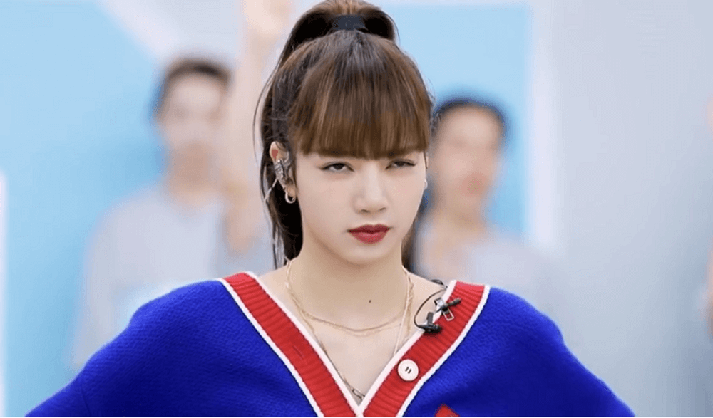 “Bá đạo” như Lisa (BLACKPINK), dù nổi giận hay nghiêm khắc cũng hút hồn fan vì quá xinh ảnh 2